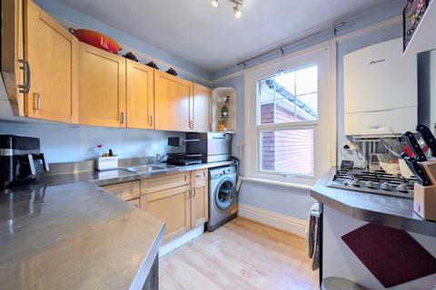 2 bedroom apartment for sale, Bulkington Avenue, Worthing