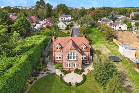 4 bedroom detached house for sale, Old Bawtry Road, Finningley, Doncaster