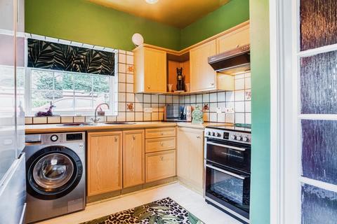 1 bedroom semi-detached bungalow for sale, Halifax Road, Batley