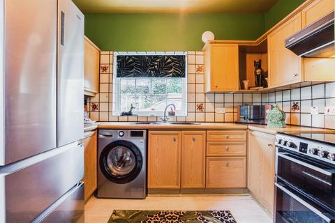 1 bedroom semi-detached bungalow for sale, Halifax Road, Batley