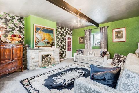 1 bedroom semi-detached bungalow for sale, Halifax Road, Batley