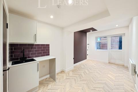 Studio to rent, Shinwell Walk, Henderson Road, Crawley, RH11