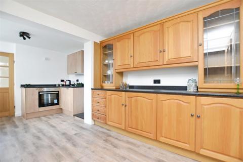 3 bedroom terraced house for sale, Beech Avenue, Garden Village, Hull