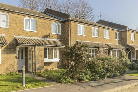 2 bedroom house to rent, St. Gerards Close, London SW4