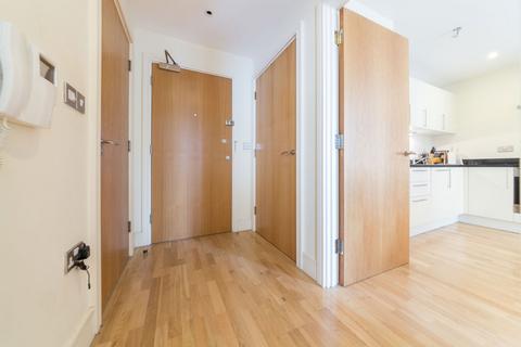 1 bedroom flat to rent, Lanterns Way, London E14