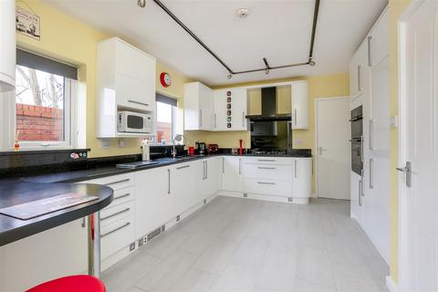 4 bedroom house for sale, Jourdain Park, Heathcote, Warwick