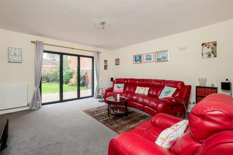 4 bedroom house for sale, Jourdain Park, Heathcote, Warwick