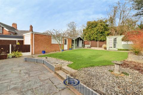 2 bedroom detached bungalow for sale, Hind Heath Road, Sandbach
