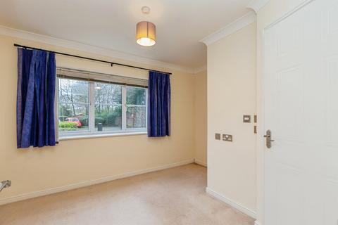 2 bedroom apartment for sale, Coy Court, Aylesbury