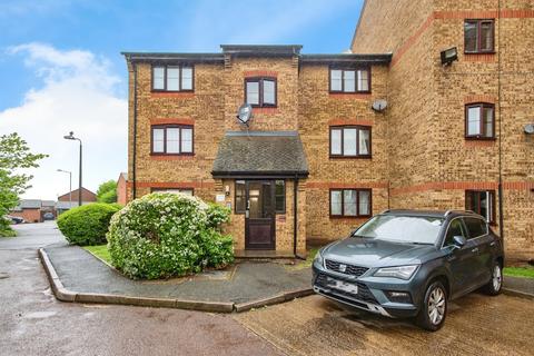 1 bedroom flat for sale, Falcon Avenue, Grays
