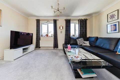 3 bedroom semi-detached house for sale, Gorseway, HATFIELD
