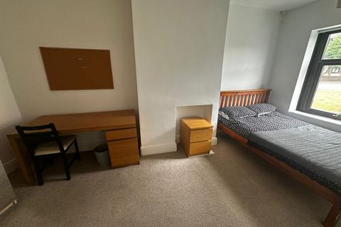 3 bedroom end of terrace house for sale, Primrose Hill Road, Huddersfield