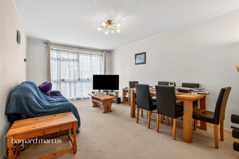 undefined, Woodcote Road, Wallington