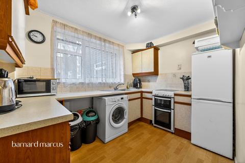 undefined, Woodcote Road, Wallington