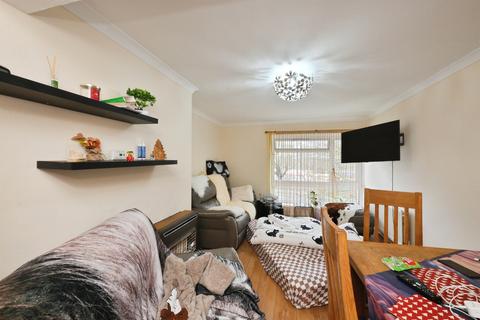 2 bedroom flat for sale, The Hides, HARLOW