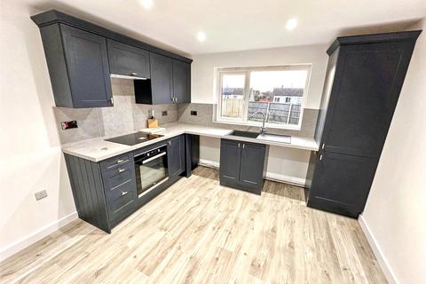 3 bedroom detached house to rent, Thorold Avenue, Cranwell Village, Sleaford