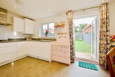 3 bedroom semi-detached house for sale, Sandpiper Road, HARLOW
