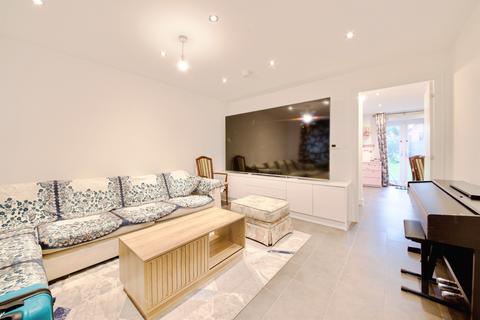 3 bedroom semi-detached house for sale, Sandpiper Road, HARLOW