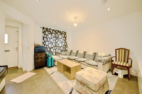 3 bedroom semi-detached house for sale, Sandpiper Road, HARLOW