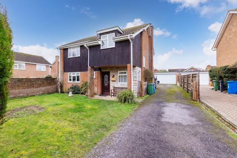 4 bedroom detached house for sale, Avondale, Maidenhead SL6