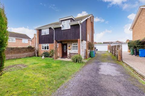 4 bedroom detached house for sale, Avondale, Maidenhead SL6
