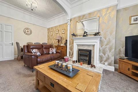 2 bedroom apartment for sale, Alexandra Drive, Bridlington, East Yorkshire, YO15
