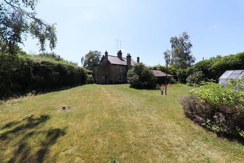3 bedroom semi-detached house for sale, Denham Way, Rickmansworth WD3