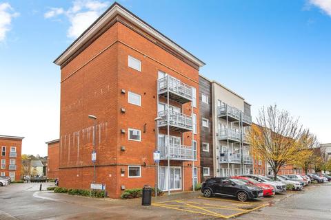 2 bedroom ground floor flat for sale, Holman Court, Ipswich