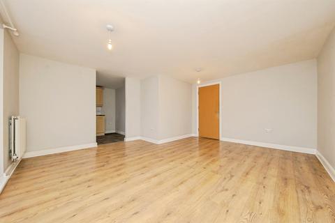 2 bedroom ground floor flat for sale, Holman Court, Ipswich