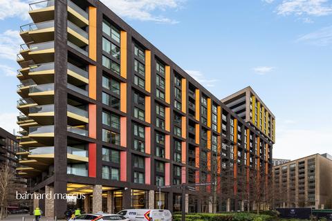 3 bedroom flat for sale, Charles Clowes Walk, London