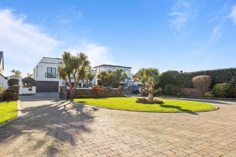 4 bedroom detached house for sale, Coastal Road, East Preston, BN16