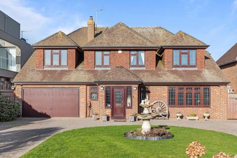 4 bedroom detached house for sale, Coastal Road, East Preston, BN16