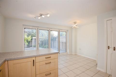 undefined, Gloucester Avenue, Shinfield, READING