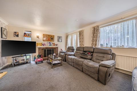 undefined, Talbots Drive, Maidenhead