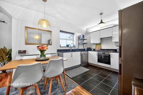 2 bedroom apartment for sale, Gilson Place, London