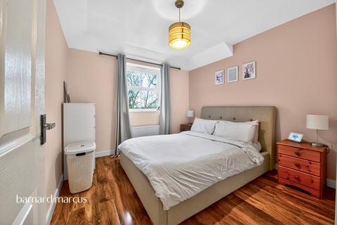 2 bedroom apartment for sale, Gilson Place, London