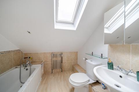2 bedroom maisonette for sale, Hardwicke Road, London