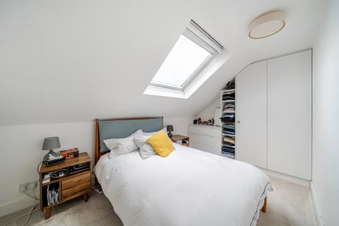 2 bedroom maisonette for sale, Hardwicke Road, London