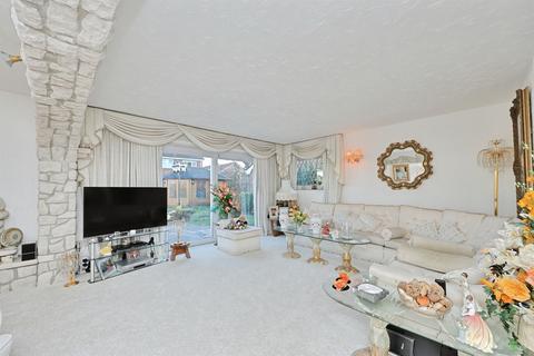3 bedroom detached house for sale, Nursery Close, Acle, Norwich