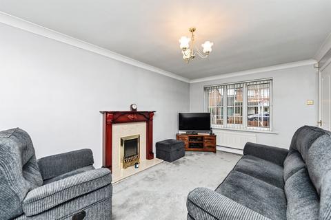 4 bedroom detached house for sale, Langdale Drive, Ackworth, Pontefract