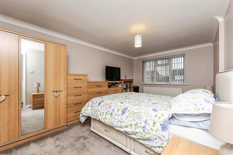 4 bedroom detached house for sale, Langdale Drive, Ackworth, Pontefract