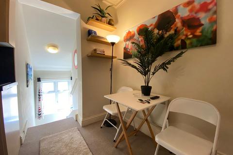 Studio to rent, Charlotte Street, BRIGHTON