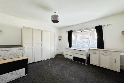 5 bedroom terraced house for sale, Dover Street, Swindon
