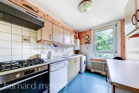 3 bedroom flat for sale, Elliott Road, Thornton Heath