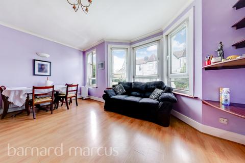 3 bedroom flat for sale, Elliott Road, Thornton Heath