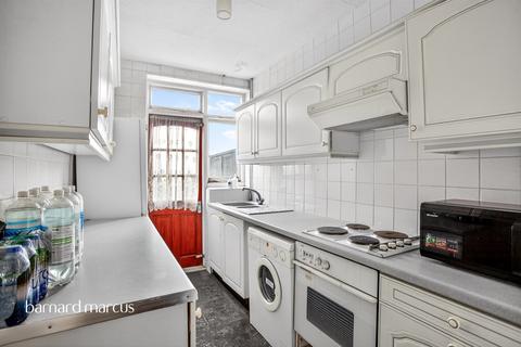 3 bedroom terraced house for sale, Ross Road, London