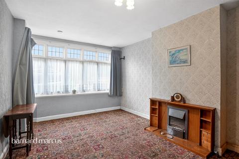 3 bedroom terraced house for sale, Ross Road, London