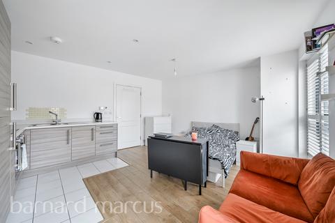 undefined, Broadwater Road, London