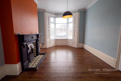 3 bedroom terraced house to rent, Holyoake Terrace, Roker, Sunderland