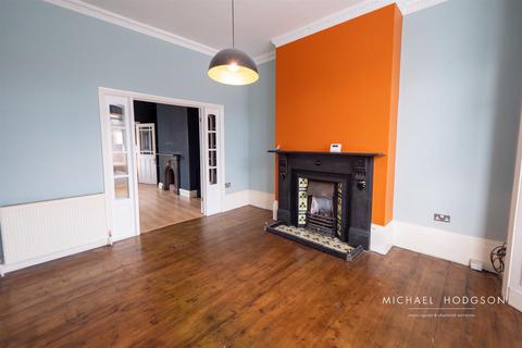 3 bedroom terraced house to rent, Holyoake Terrace, Roker, Sunderland